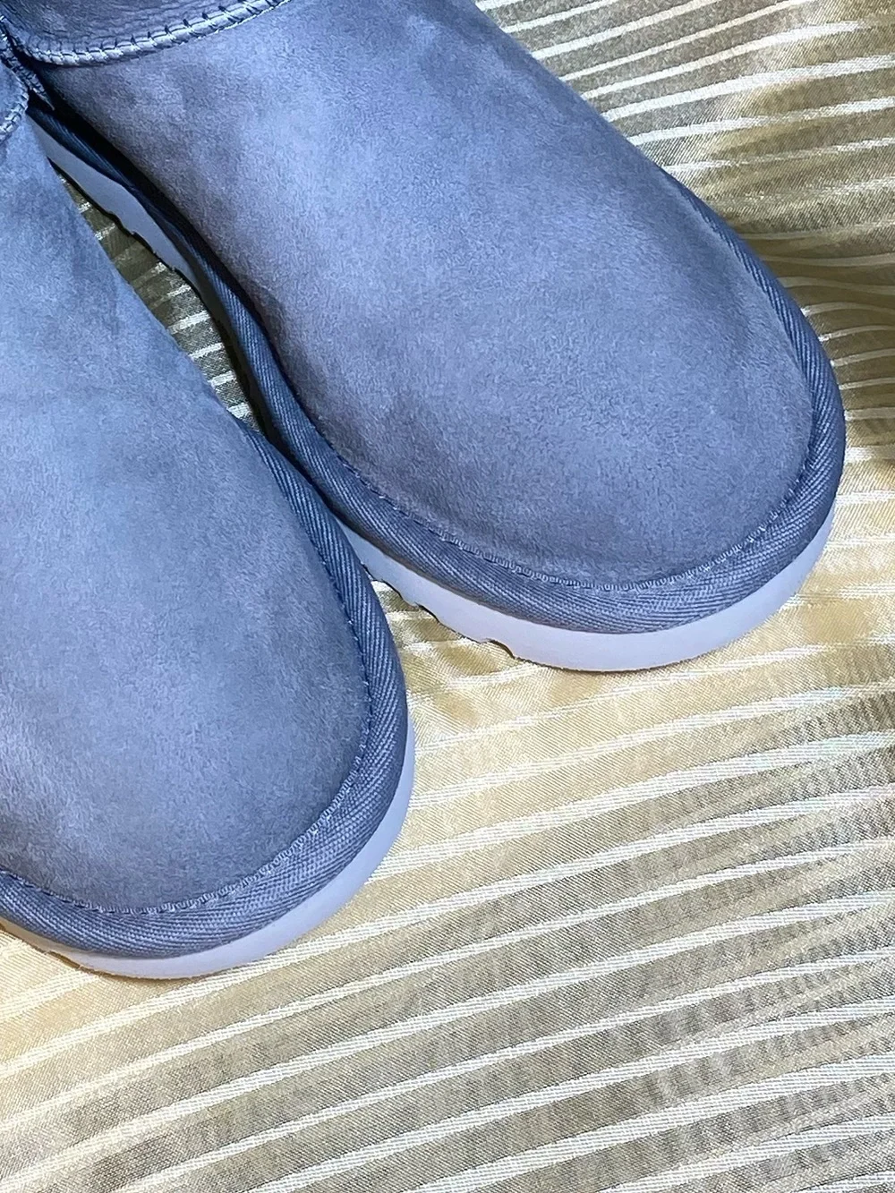 UGG Women's Short Boots Bow in Silver Blue Suede Genuine leather and fur, size 9